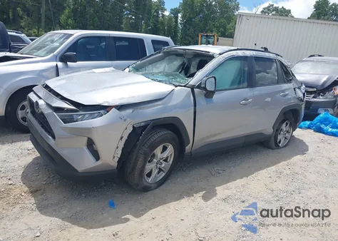2021 Toyota Rav4 Xle z USA, uszkodzony, nr VIN 2T3P1RFV1MW148744